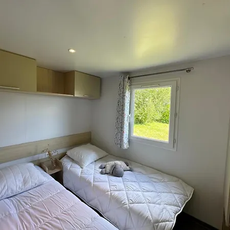 Camping Le Kergorz Plomodiern Esterno foto