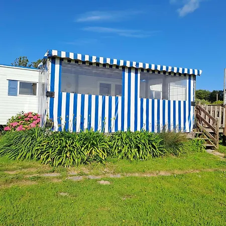 Camping Le Kergorz Plomodiern Camera foto
