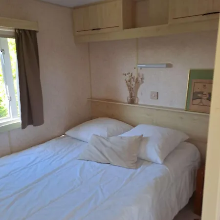 Camping Le Kergorz Plomodiern Camera foto